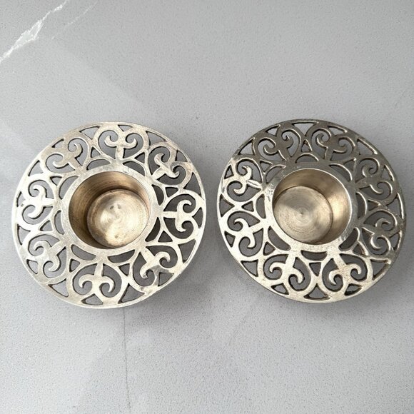 Vintage Silver Plated Brass Candle Holders Set Of 2 Round Heart Cutouts India - Picture 2 of 8